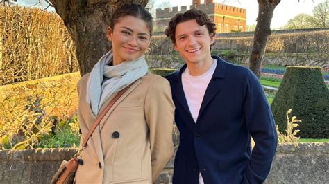freundin tom holland